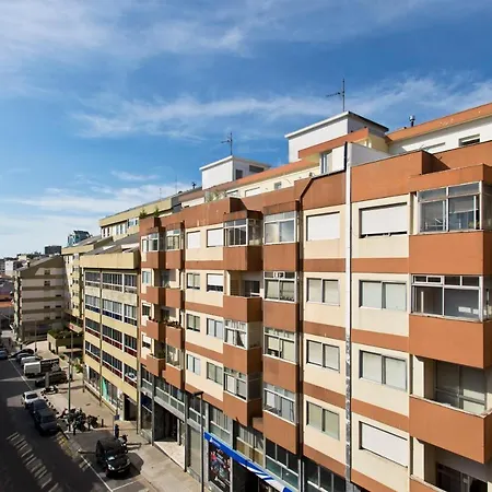 Rustic Bright Flat W/ Netflix - City Centre Daire *