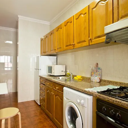 Rustic Bright Flat W/ Netflix - City Centre Lägenhet Oporto