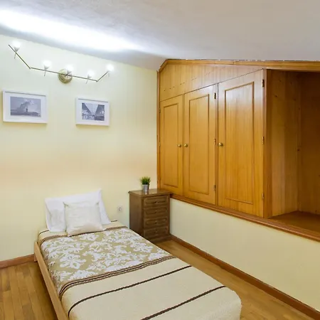 Rustic Bright Flat W/ Netflix - City Centre *